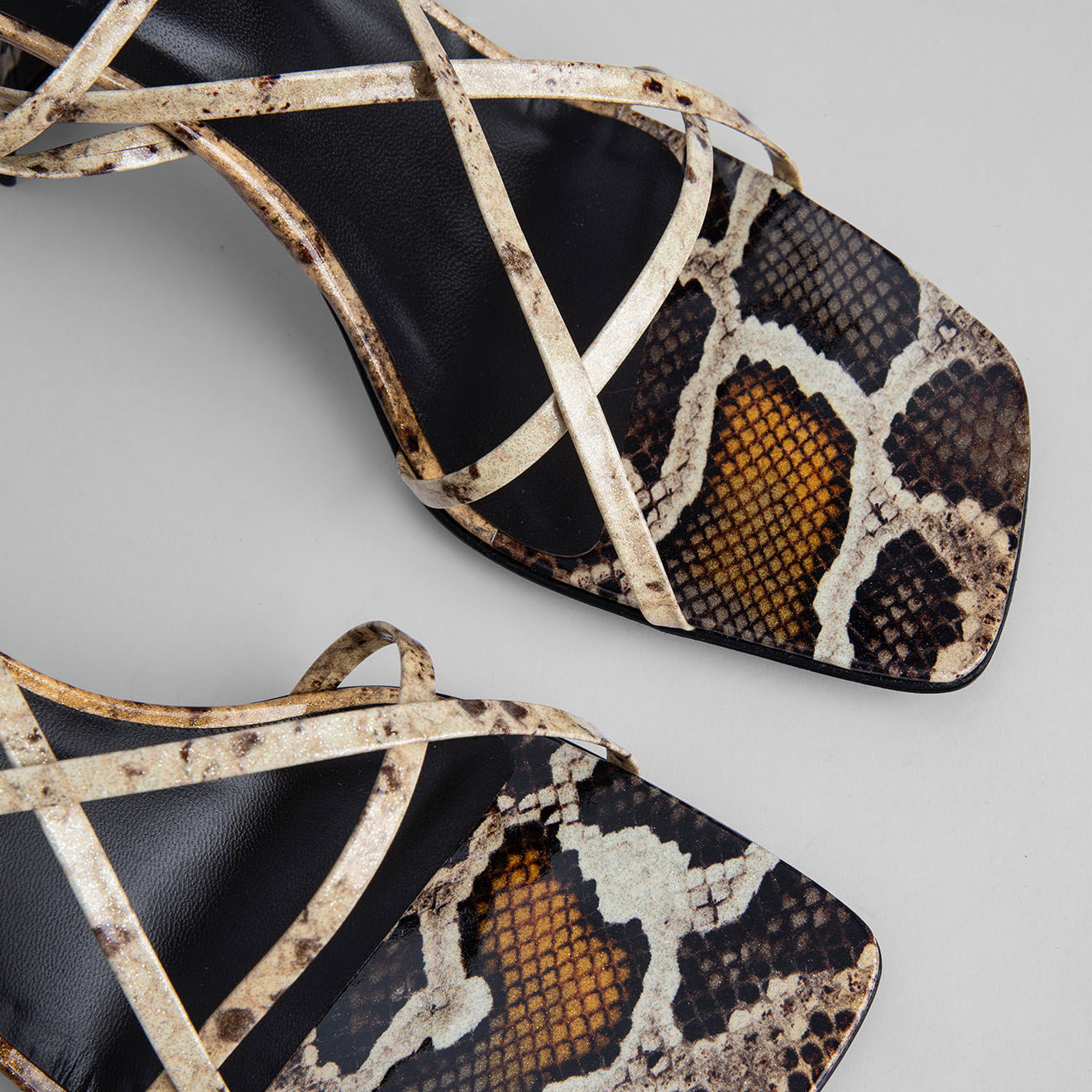 By Far Sandales en Cuir Kersti marron - Talon 7.5 cm