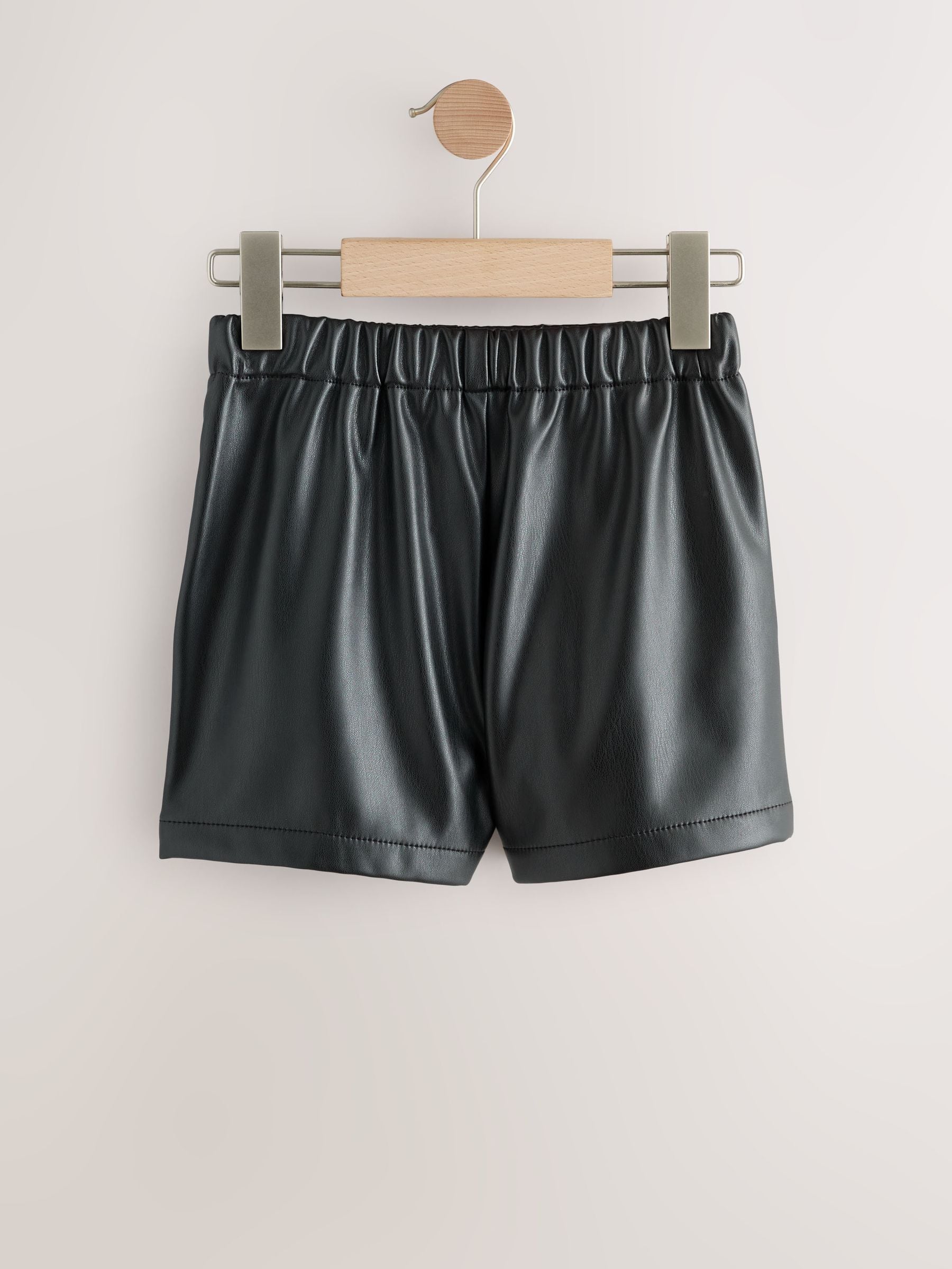 Zwart - Coated Shorts (3-16yrs)