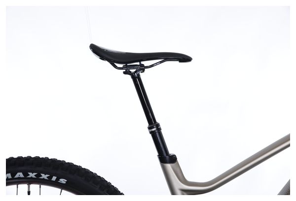 VTT Tout Suspendu Lapierre Zesty AM CF 7.9 Sram GX/NX Eagle 12V 29'' Carbone Gris Rouge 2023 - Vélo d'Exposition