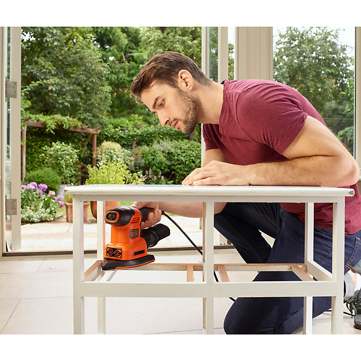 Ponceuse multifonction Black+Decker BEW200K-QS 200W