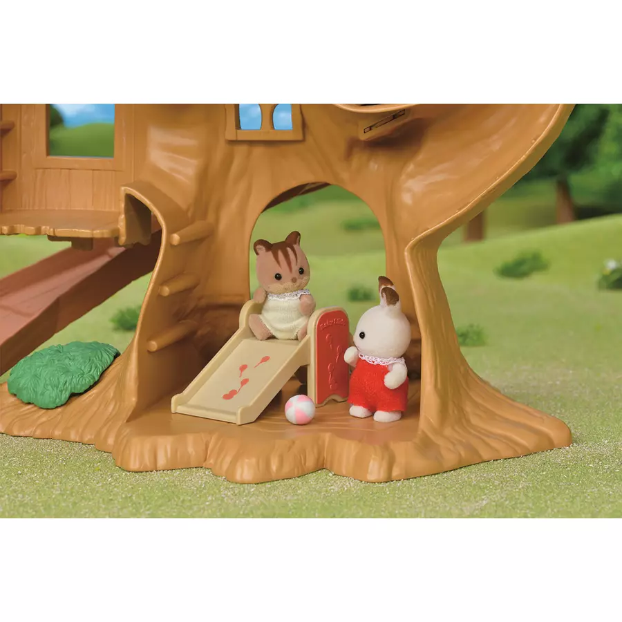 Sylvanian Families® Abenteuer Baumhaus mit Camping Ausrüstung Geschenkset