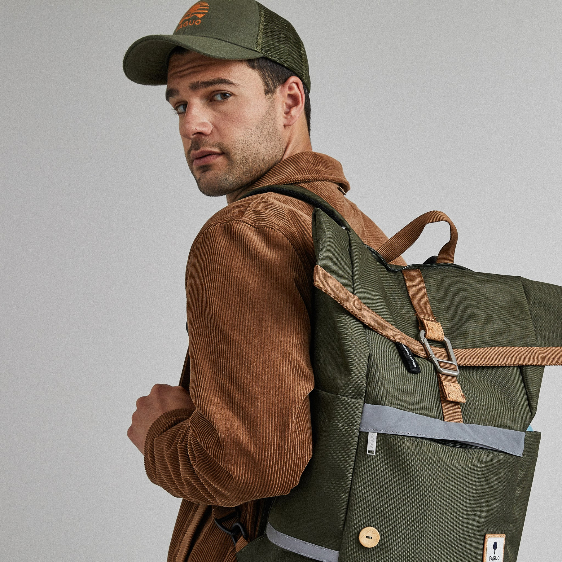 Sac à dos kaki végan en polyester recyclé - modèle Cycling medium