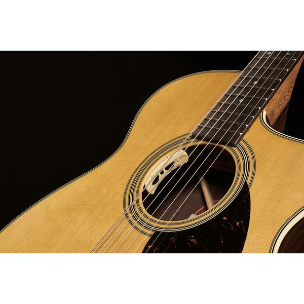 Martin Guitar SC-28E
