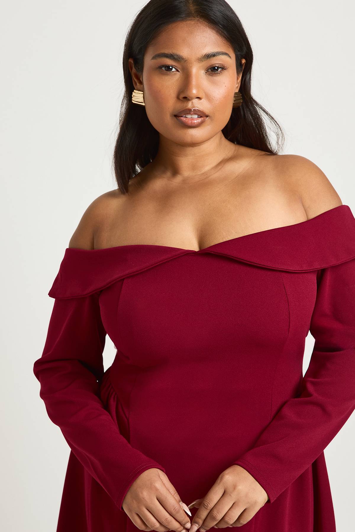 boohoo Robe Mini Évasée Grande Taille à Décolleté Bardot