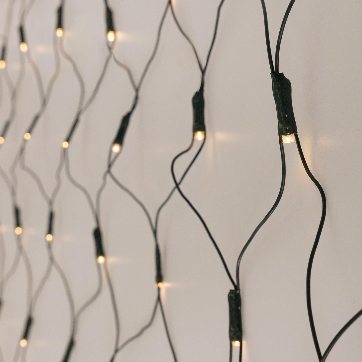 ECD Germany LED-lichtnet met 320 warmwitte LED's, 3 x 1,5 m, kerst-LED-lichtgordijn, kerstverlichting, lichtsnoer, voor binnen- en buitengebruik, IP44 waterdicht