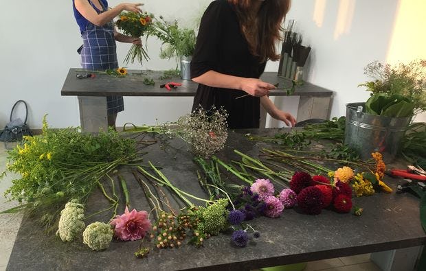 Floristikkurs in Leonberg als blumiges Geschenk