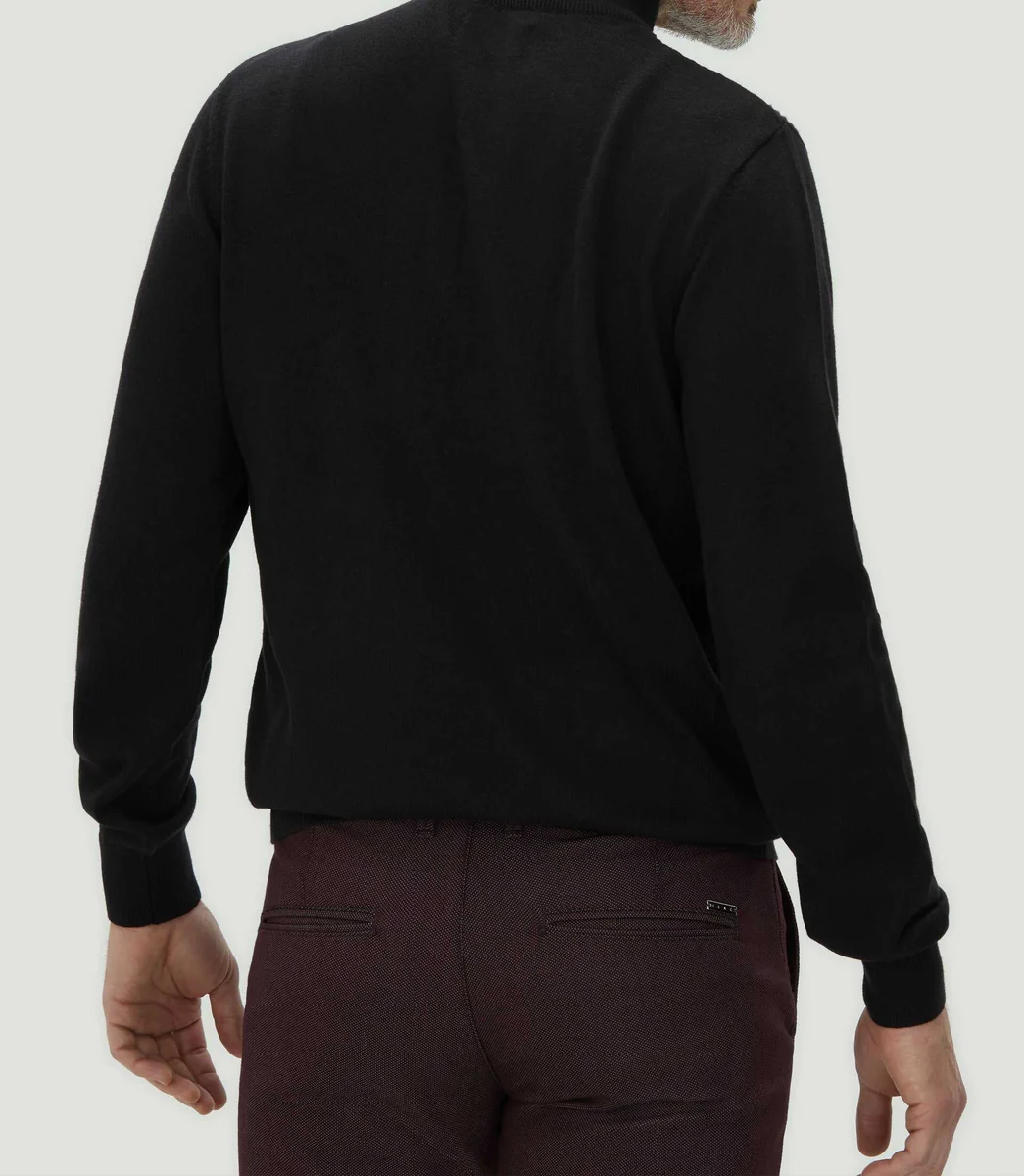 Pull col montant noir 