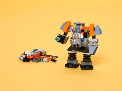 LEGO Cyberdrone (31111)