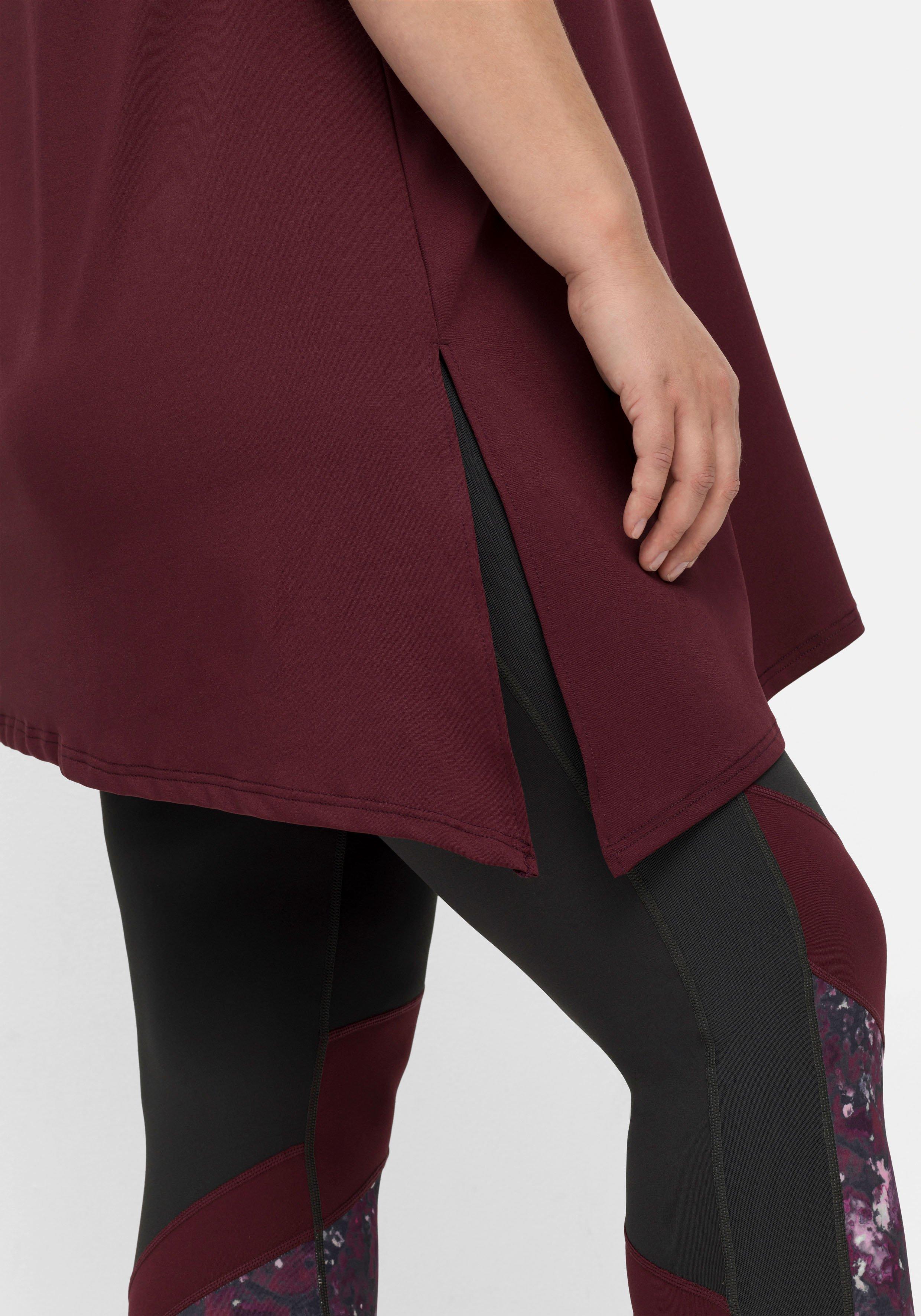 Funktionsshirt mit asymmetrischem Saum