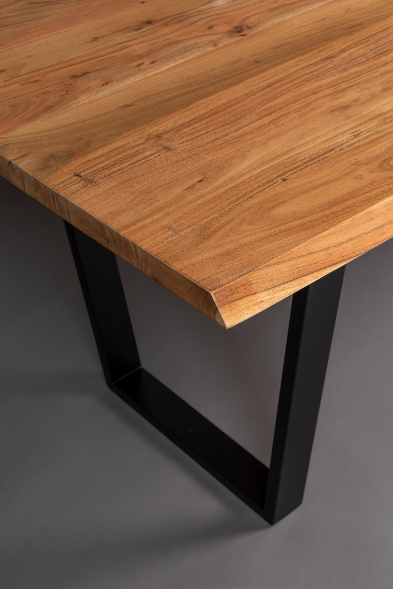 Dutchbone eettafel Aka  180x90 cm
