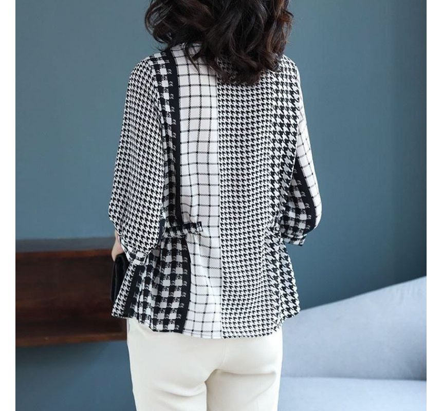 Jeonseon - Blouse met ronde hals en geruite pied-de-poule-motief van chiffon