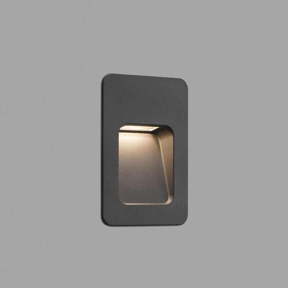 Tijdloze buiten inbouw wandspot met aluminium neus in antraciet/donkergrijs, 90 x 135 mm