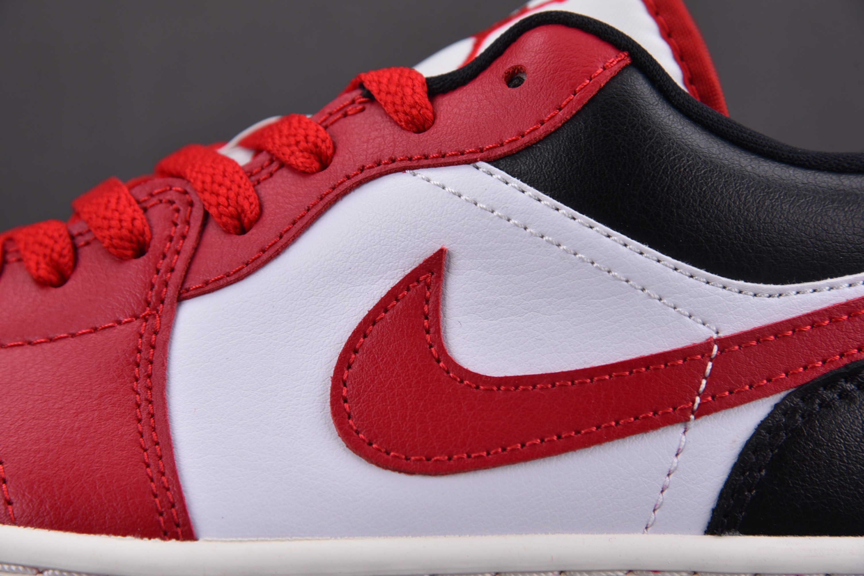 Jordan 1 Low Reverse Black Toe (Women Size!!)