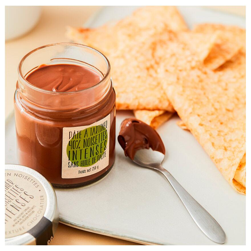 Pot de pâte à tartiner noisettes