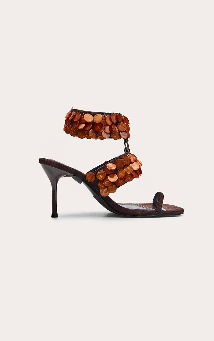 Chocolat Escarpins À Talons Chaton Avec Bride Cage Et Ornements Coquillages En Synthétique