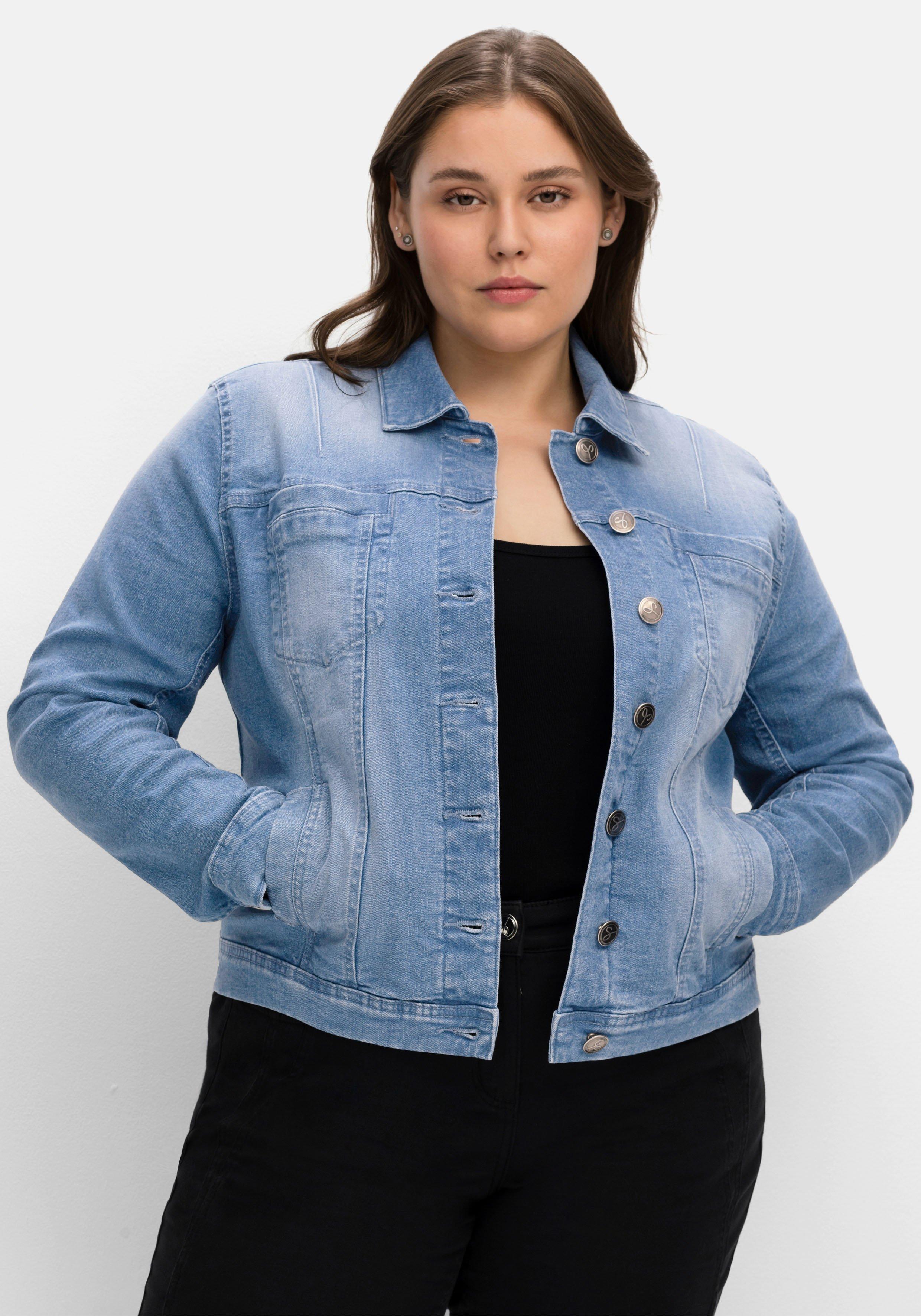 Jeansjacke in leicht taillierter und verkürzter Form
