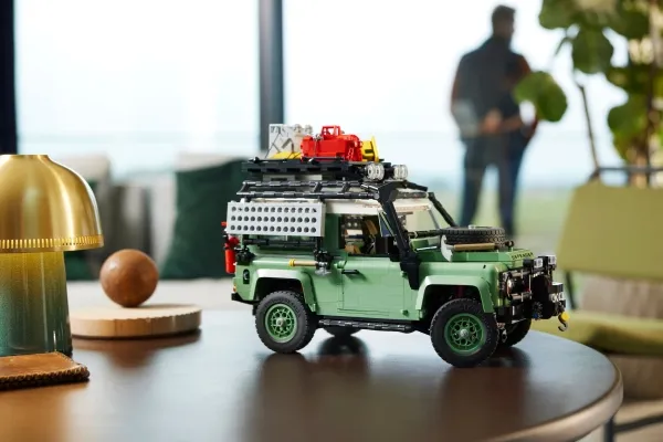 LEGO Technic 10317 Land Rover Classic Defender 90
