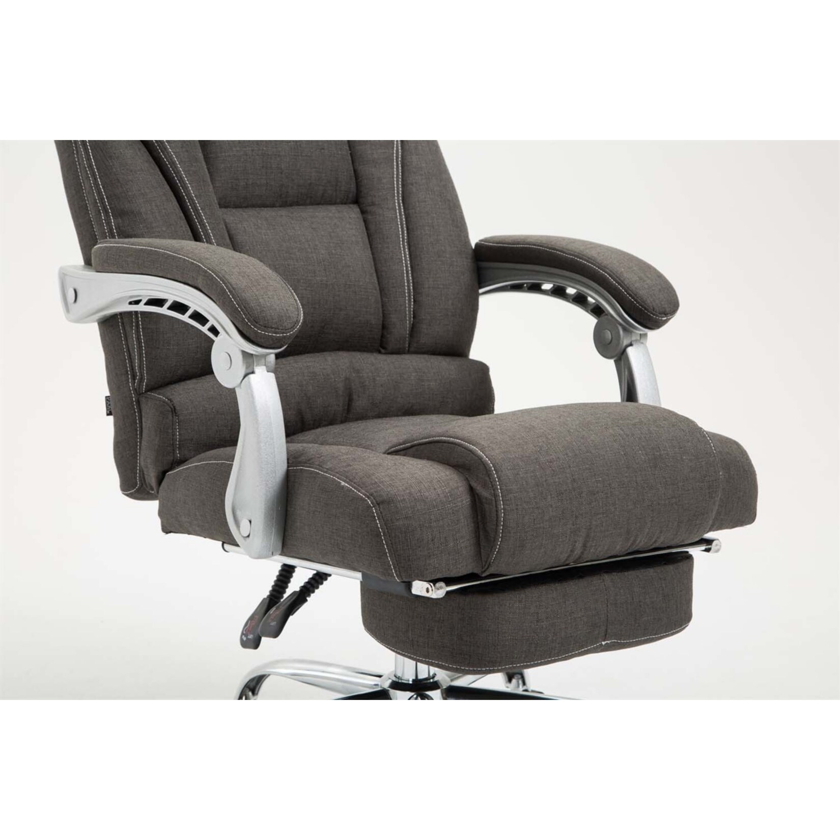 CLP Bürostuhl Pacific mit Stoffbezug | Schreibtischstuhl mit Laufrollen | Relaxsessel mit ausziehbarer Fußstütze | Max. Belastbarkeit 150 kg