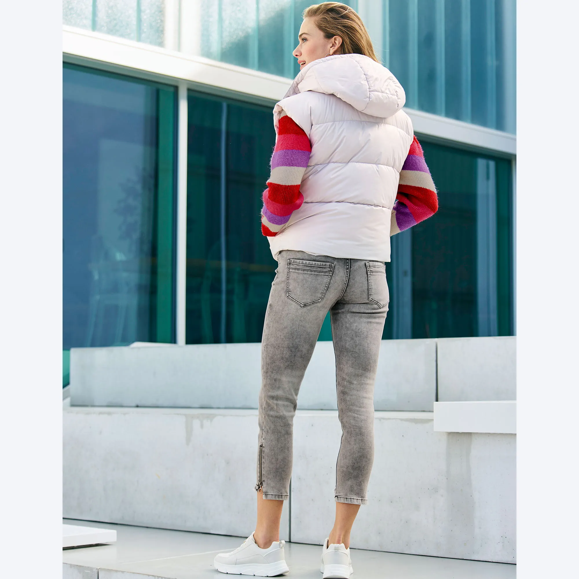 Damen-Jeans mit Reißverschlüssen