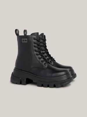 Botas de cano médio robustas em couro com travas