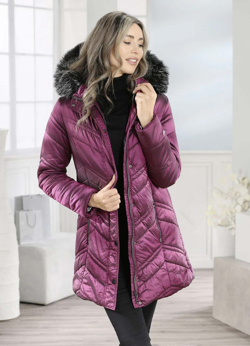 Jacke mit abnehmbarer Kapuze
