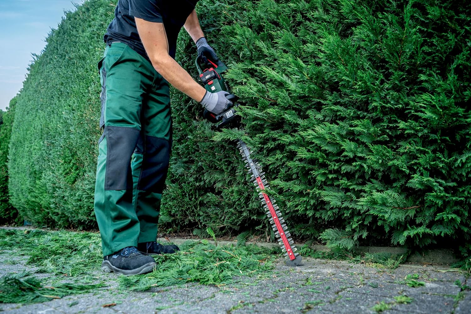 metabo Akku-Heckenschere HS 18 LTX BL 55 – 601722850 – 18 V– Elektrische Hecken- und Strauchschere mit Brushless-Motor – Ohne Akku und Ladegerät