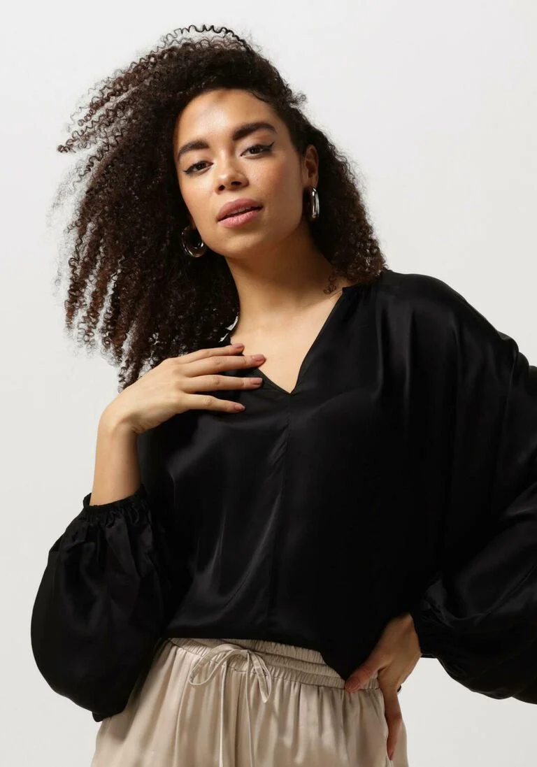 RESORT FINEST zwarte resort finest blouse satin balloon blouse