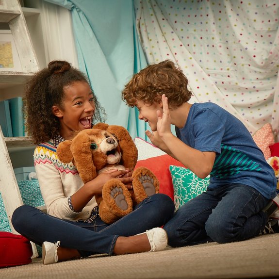 Cubby, l'ours curieux Fur Real