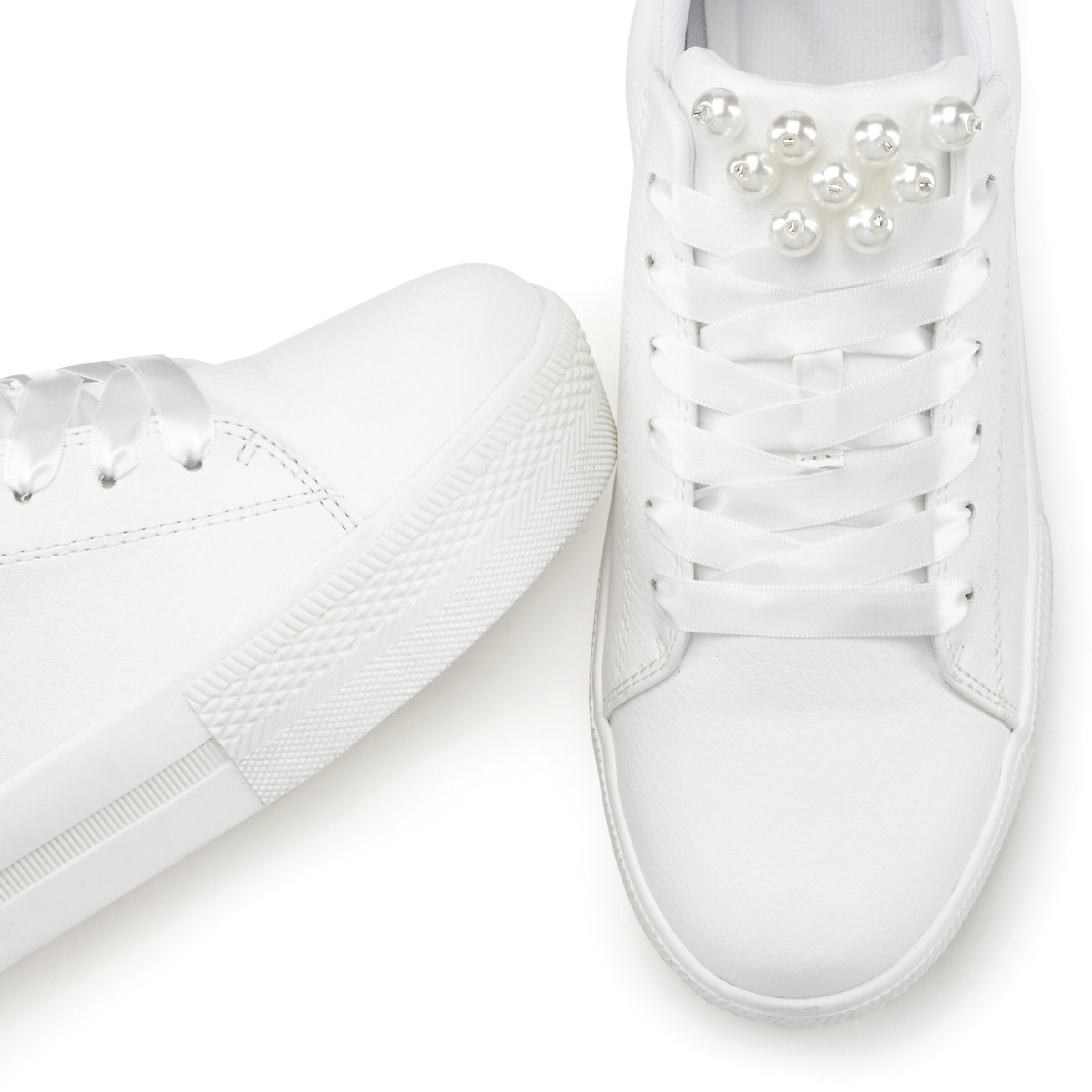LASCANA Sneaker in weiß