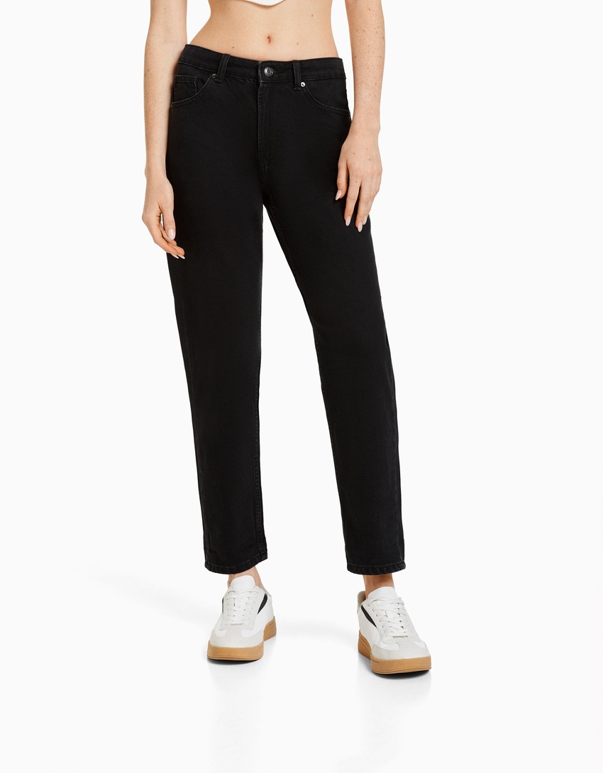 calça jeans de mãe