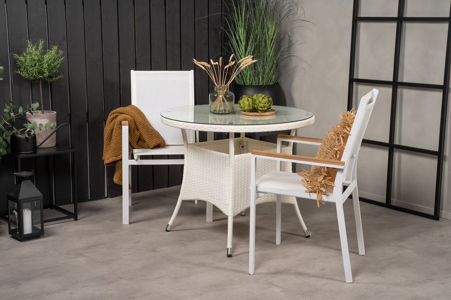 Volta tuinset, tafel Ø90cm en 2 stoelen, Texas wit. 90 x 90 x 74 cm