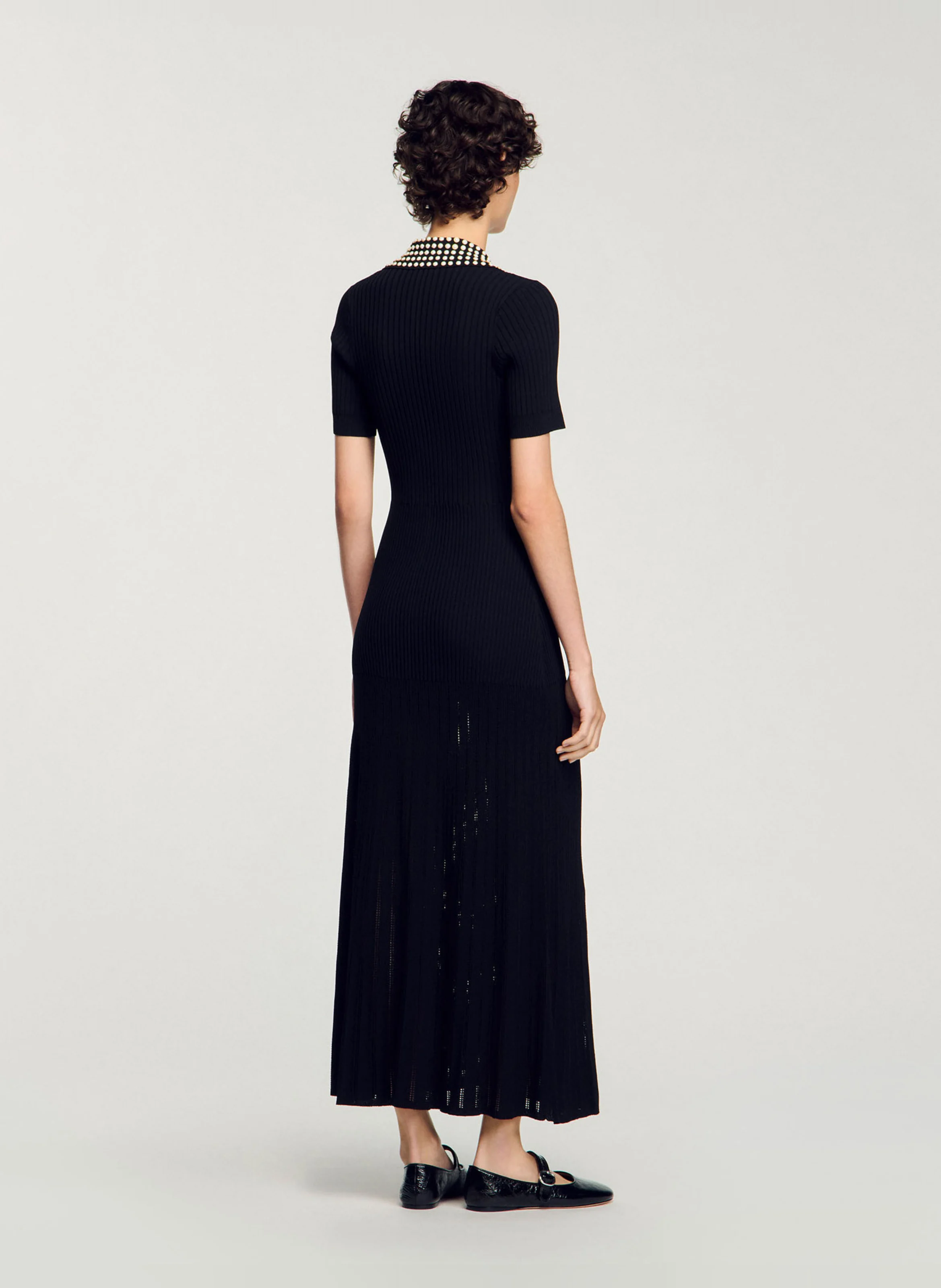 Robe longue en maille à studs| Noir