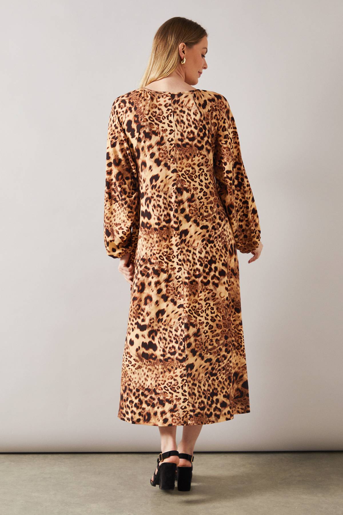 Wallis Robe Mi-Longue en Jersey à Imprimé Léopard