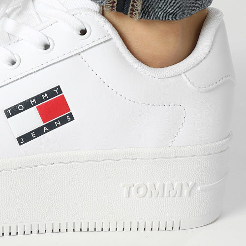 Baskets Femme Flatform Essential 2426 White