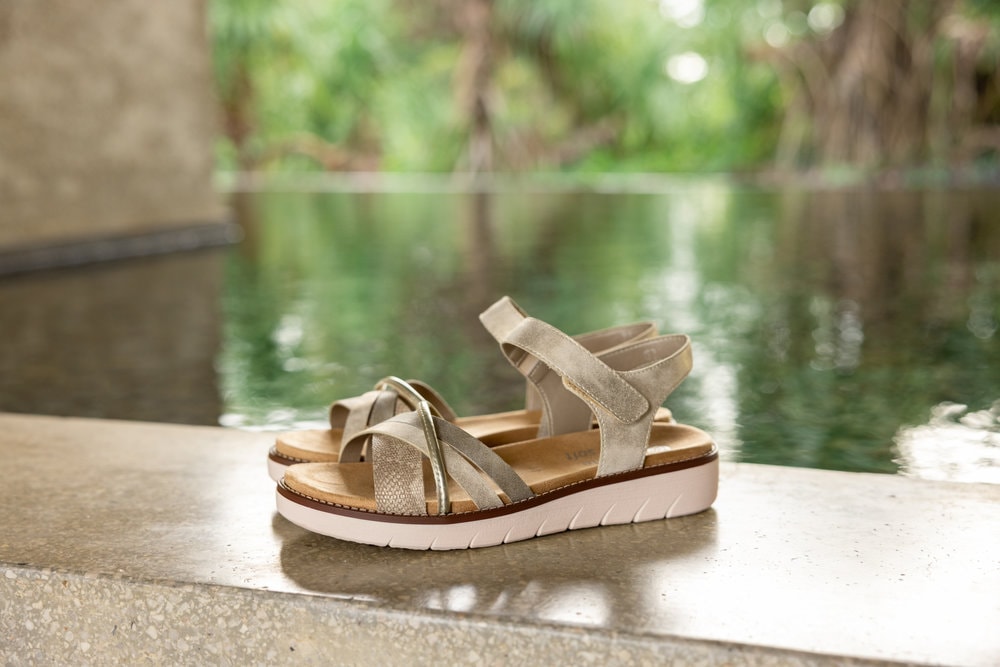 Remonte Riemchensandale  , Keilabsatz, Sommerschuh, Sandalette mit herausnehmbarer Softeinlage