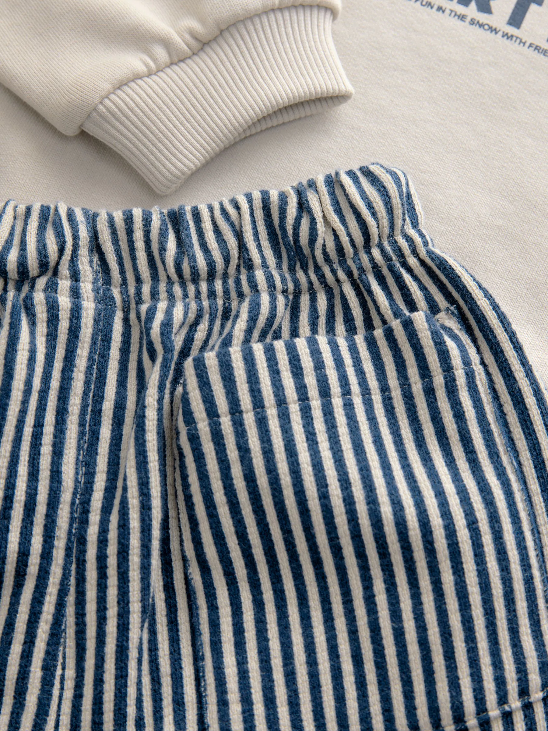 Ecr-wit met pinguïn - Set met sweatshirt en joggingbroek met strepen (3mnd-7jr)