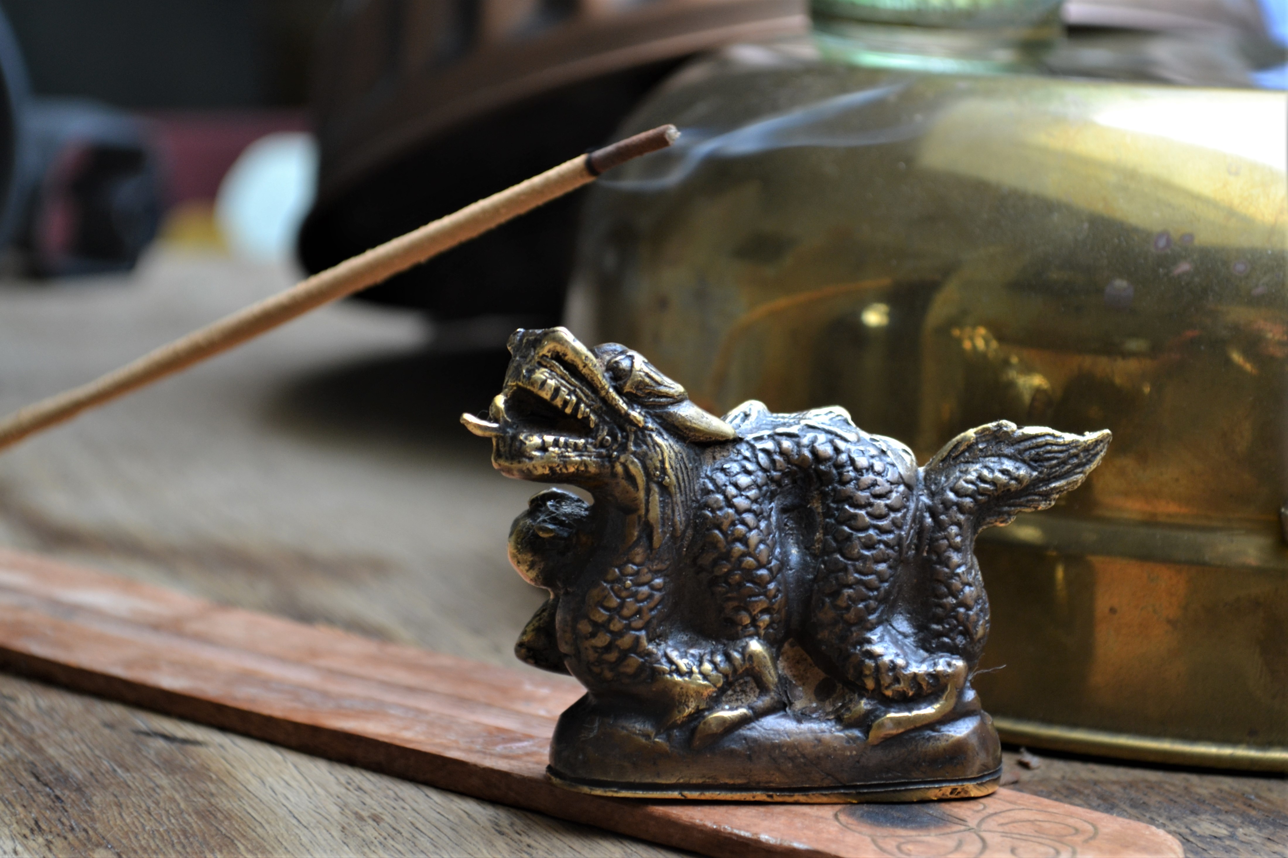 Statue 'Dragon' aus Messing, antik gold, B 7,5 cm, H 5 cm, L 2 cm von fischer's lagerhaus