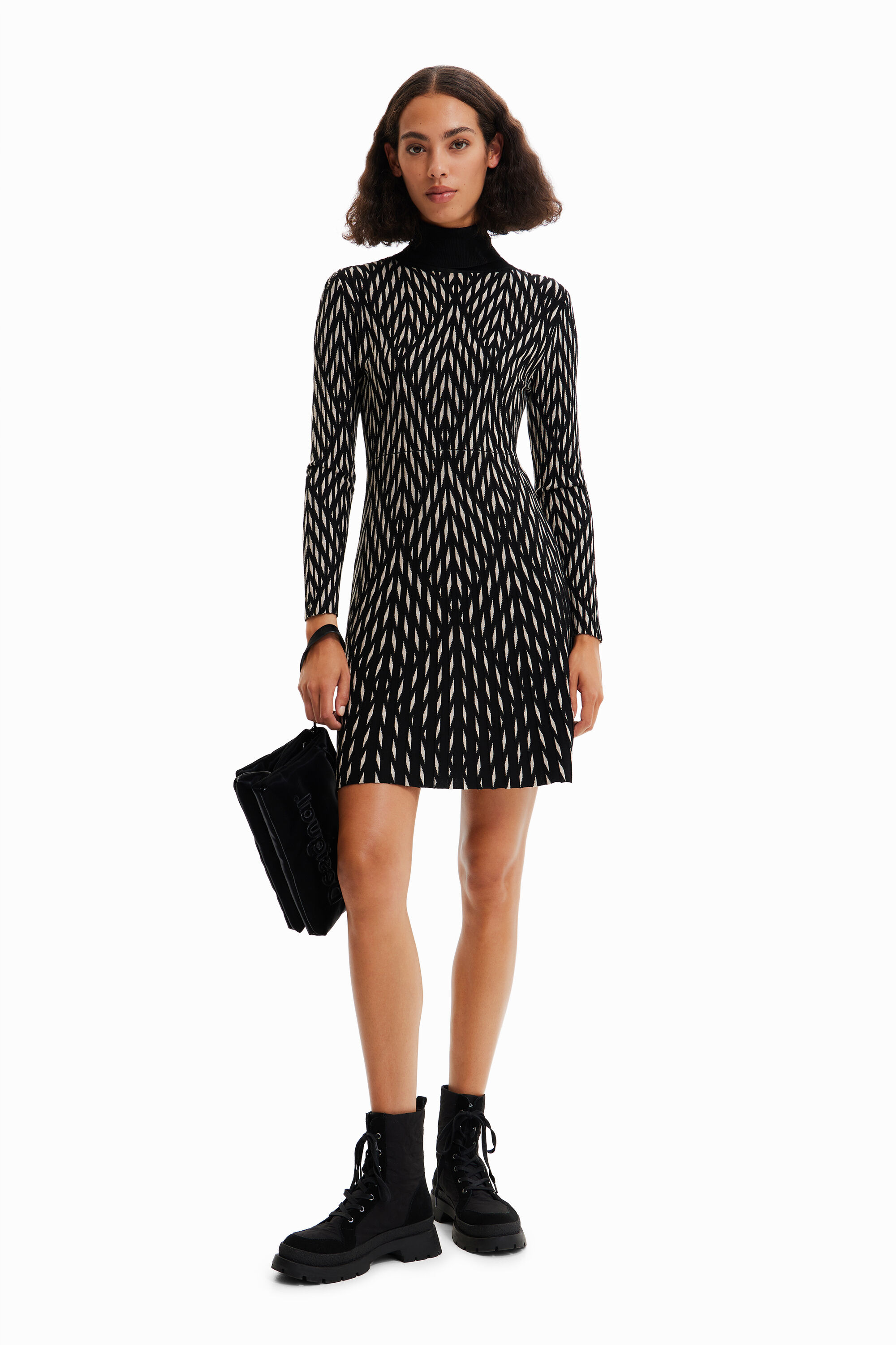 Robe courte géométrique