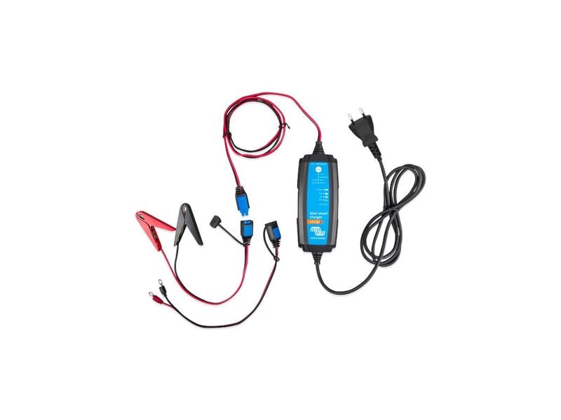 Victron Batterieladegerät Blue Smart mit Bluetooth, IP65 24 Ladegerät mit einem Wirkungsgrad von bis zu 94% und CH-Stecker