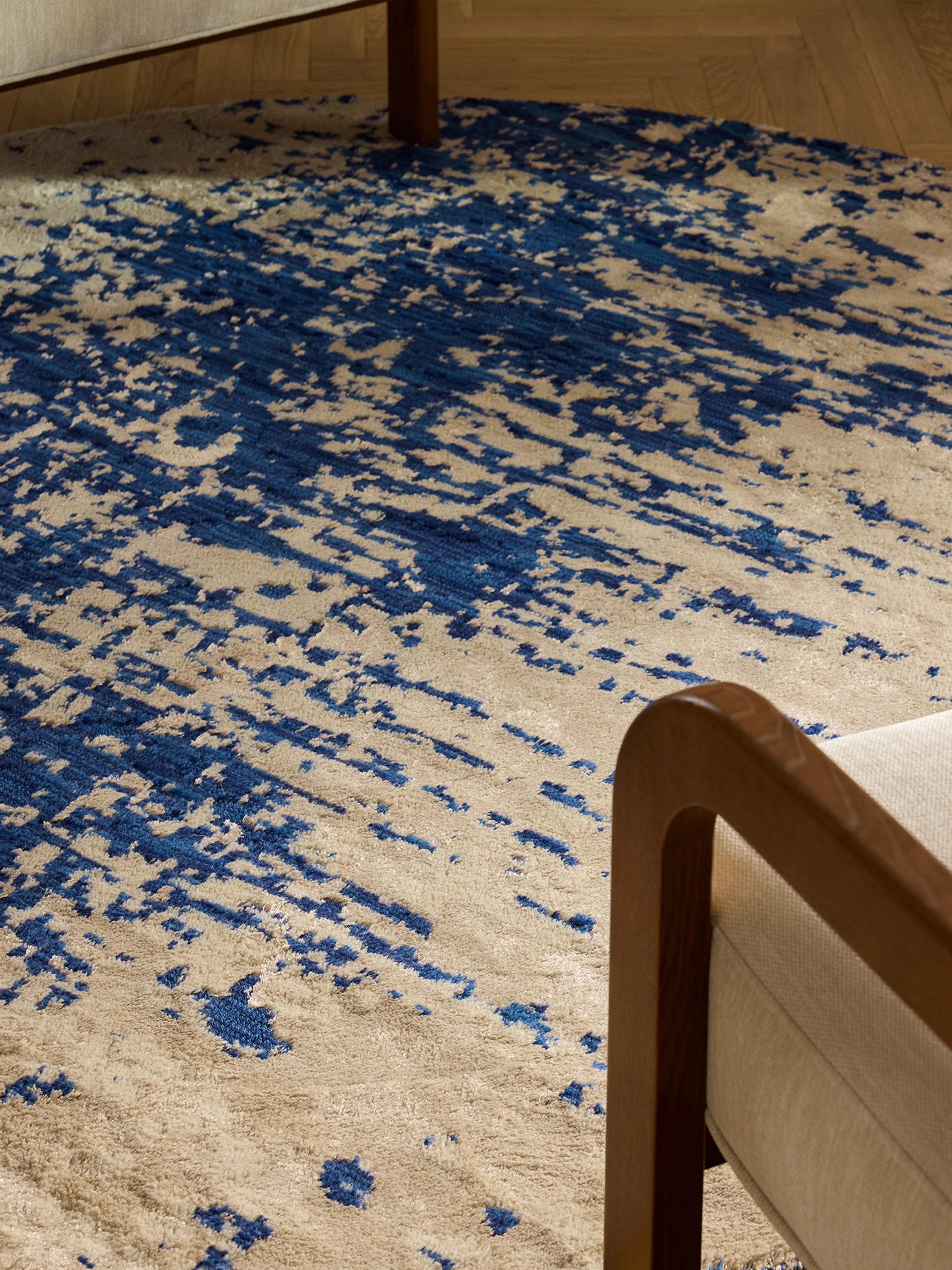 Rond wollen vloerkleed Cynthia met abstract patroon, handgeweven