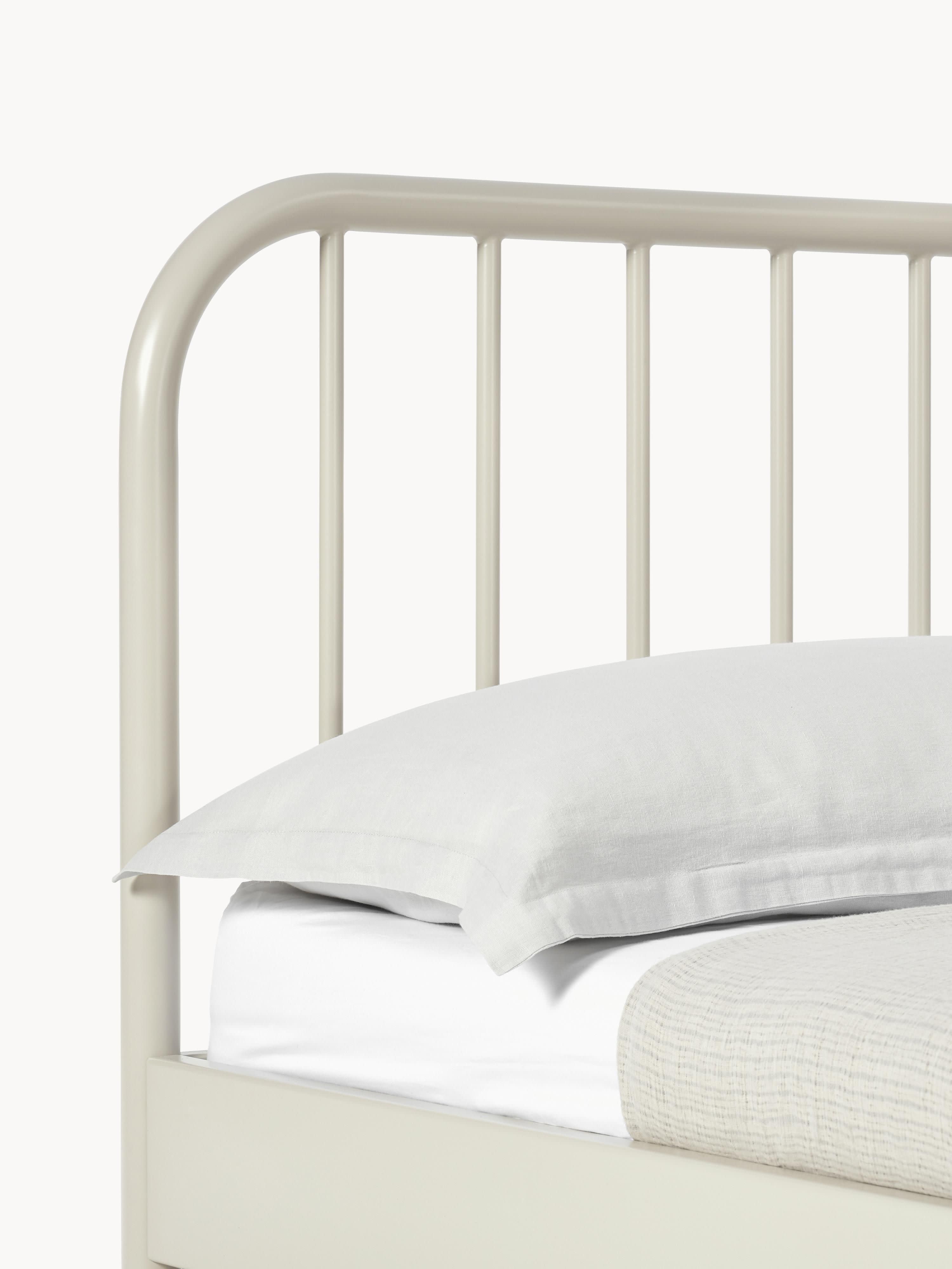 Metalen bed Sanna