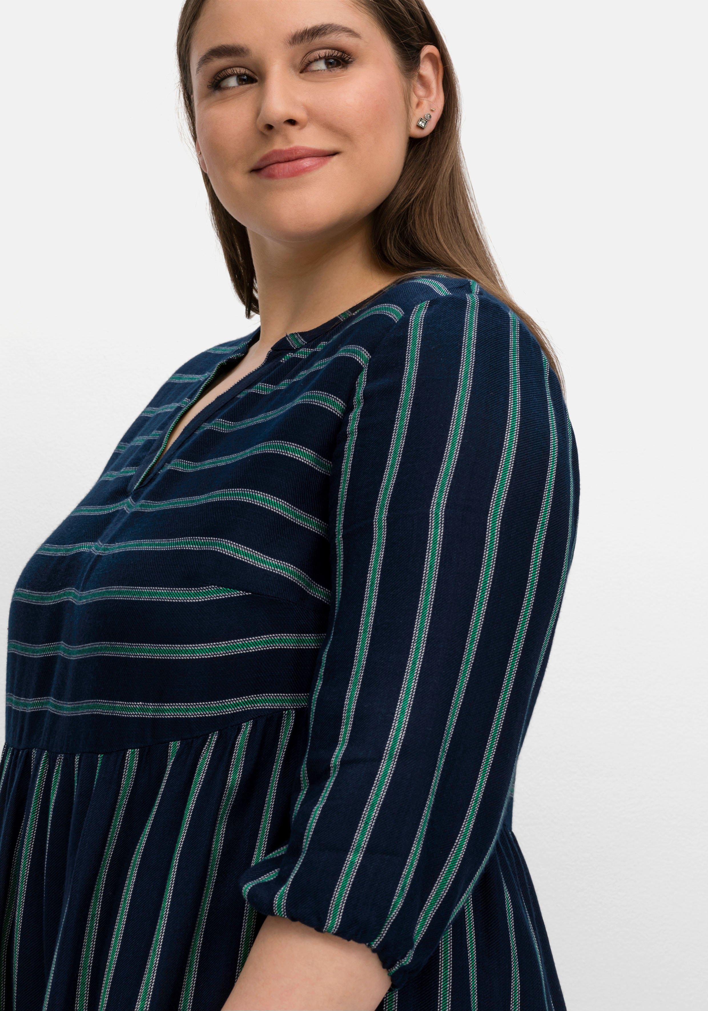 Gestreiftes Kleid in Kaskadenform, aus Viskosetwill