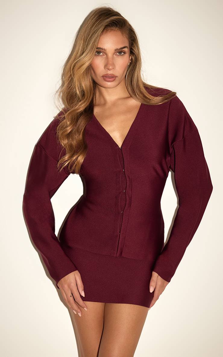 Rouge Bordeaux Ensemble Coordonné Cardigan Ajusté En Maille Avec Fermeture À Crochets
