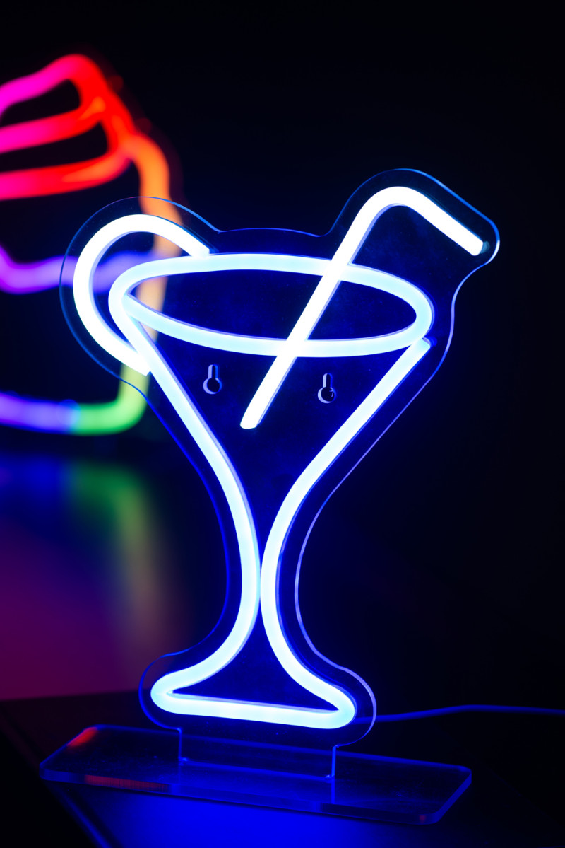 Neon Light Coctail w. Straw