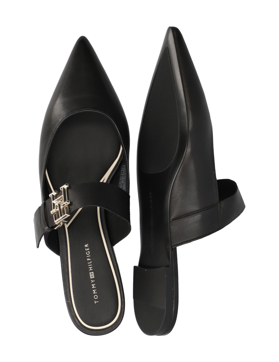 TH POINTY FEMININE MULE