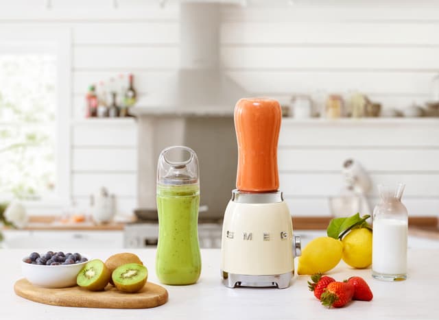 Smeg personlig blender PBF01CREU (cream)