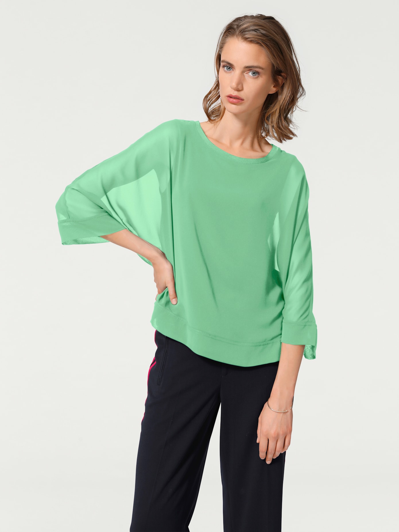 T-shirt look ample tendance