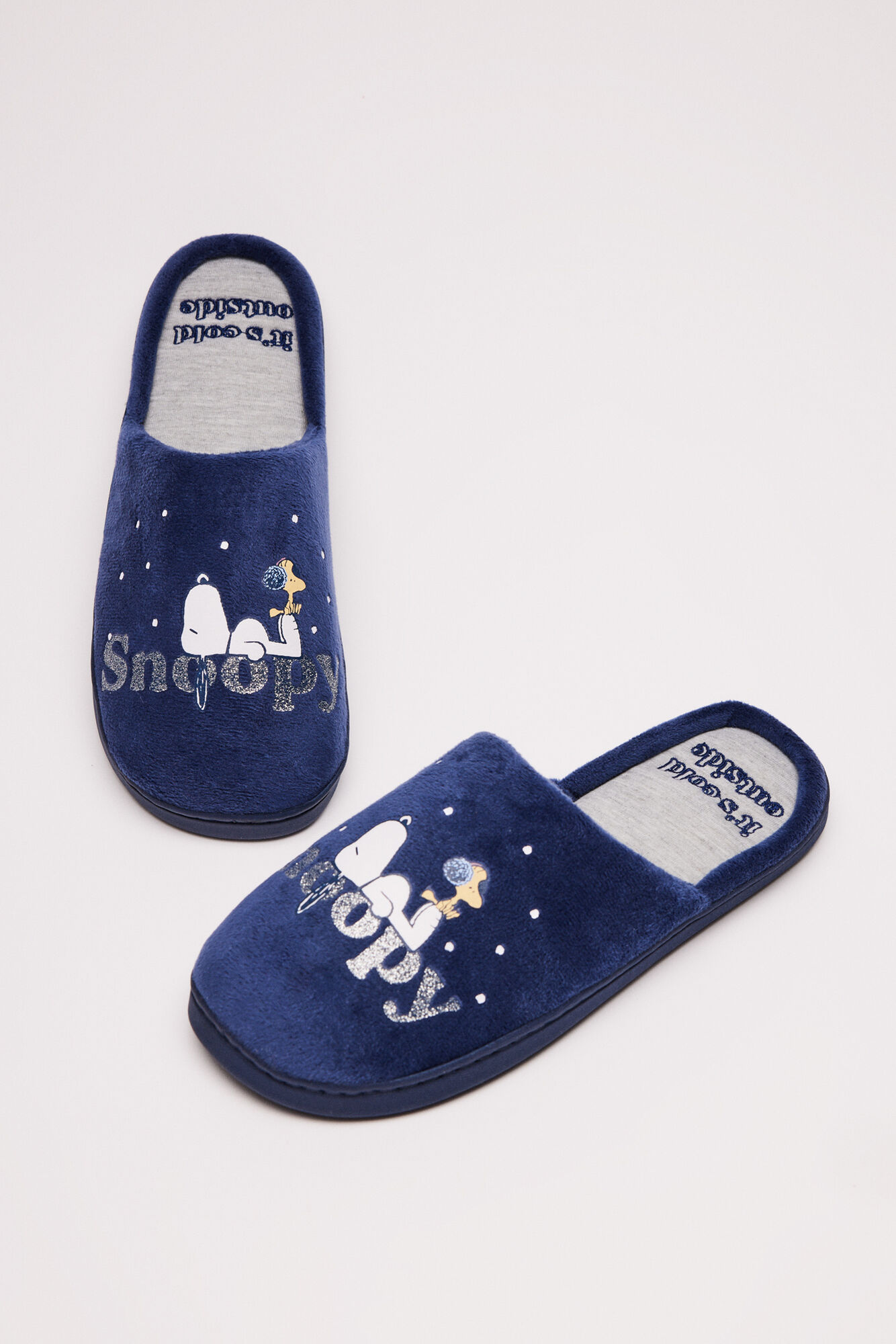 Tênis azuis do Snoopy
