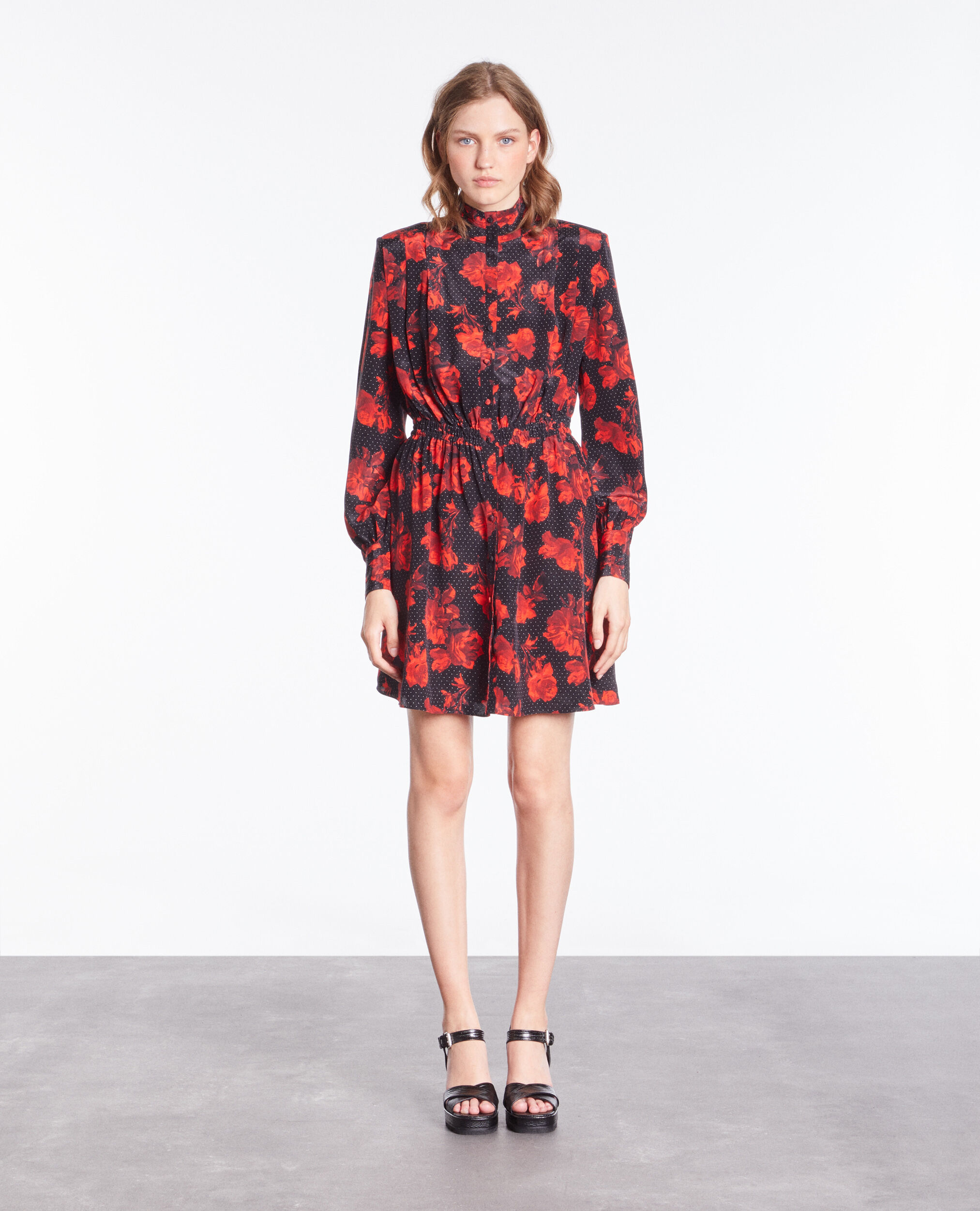 Robe chemise courte imprimée en soie