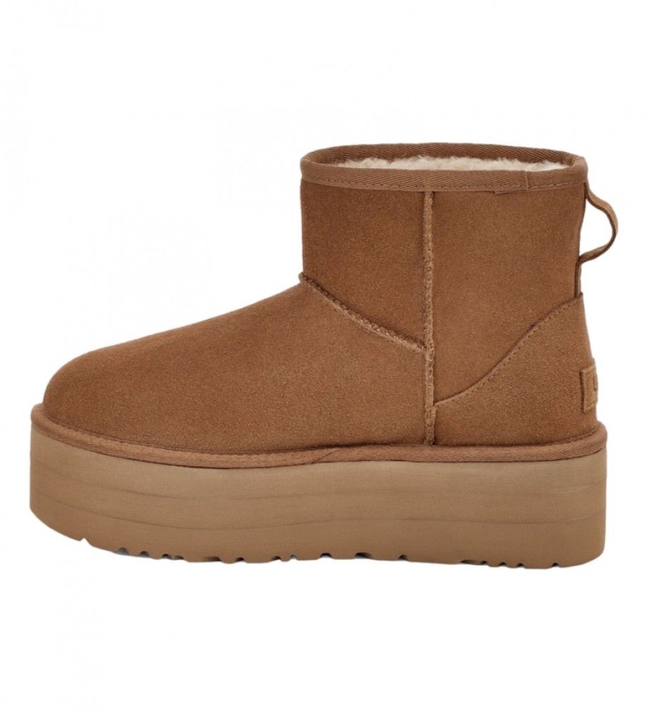 Botas UGG W Classic Mini de couro marrom